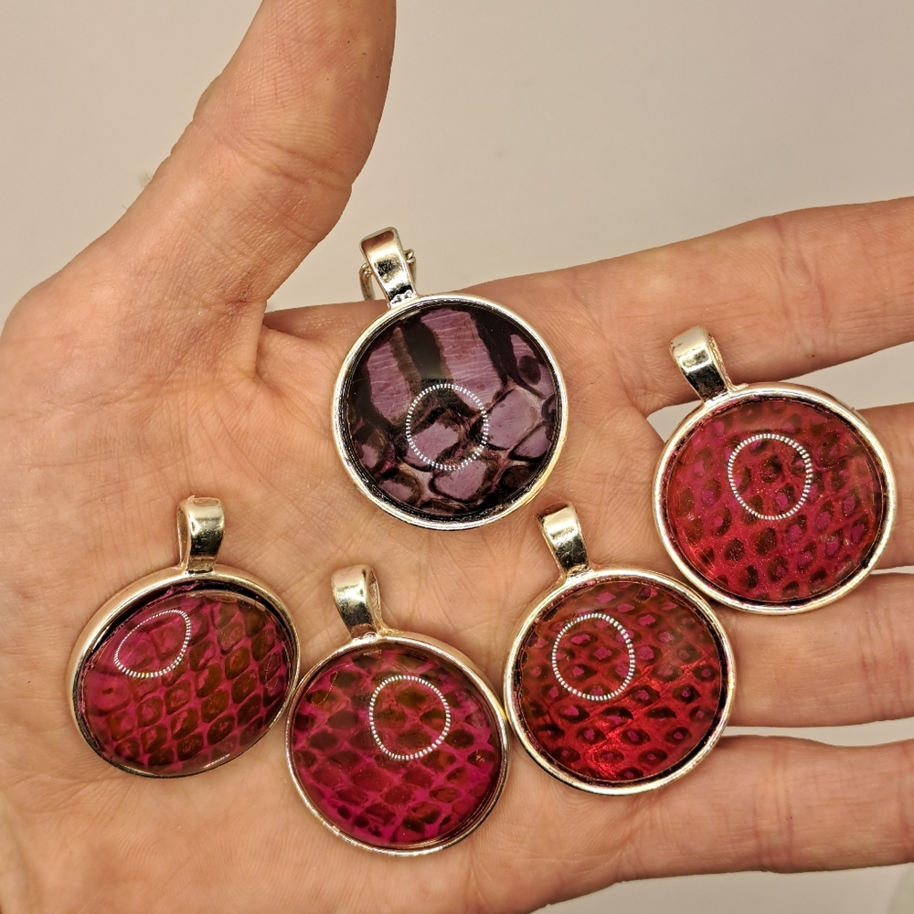 Genuine Snakeskin Pendant With 11 In Chain! Sealed With Resin And  Glass Overlay